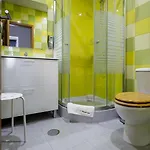 S. Thome Apts Овар