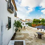 S. Thome Apts Οβάρ